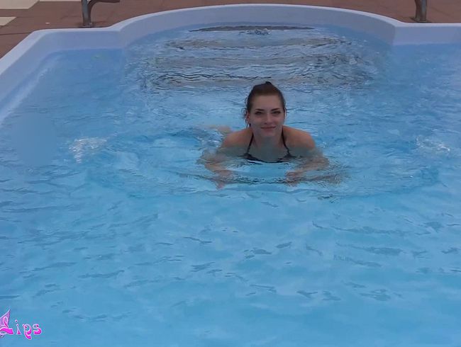 HoneyXLips Porno Video: Gartenparty endet im AO Gangba*g