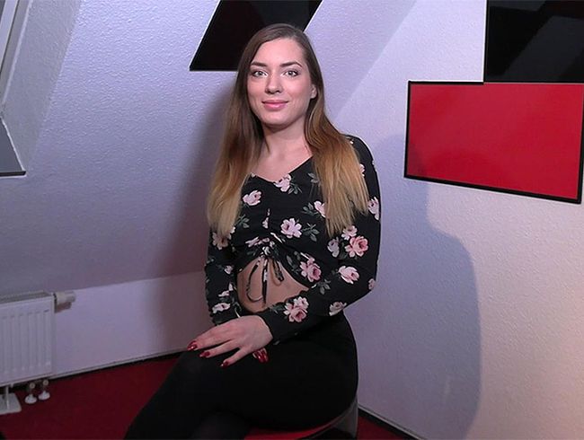 HoneyXLips Porno Video: Suche Drehpartner für AO-s*x!